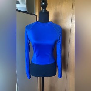 Long sleeve zipper top
